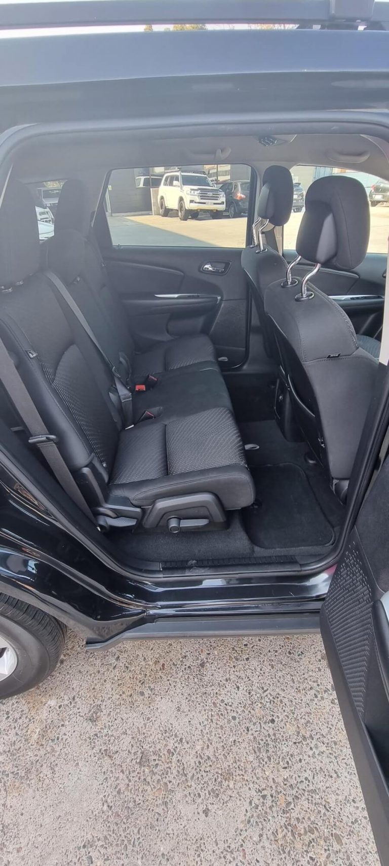 dodge-journey-sxt-2011-auto-my12-interior-back